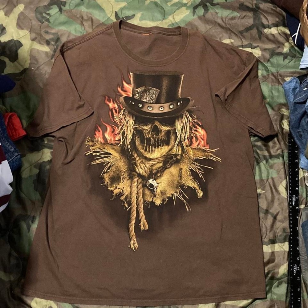 Brown scarecrow graphic tee modern